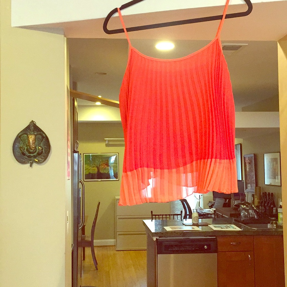 Bebe pleated tank